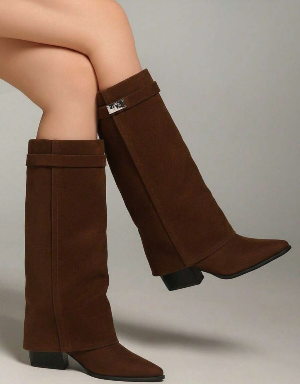 Les iconiques bottes Shark Lock 